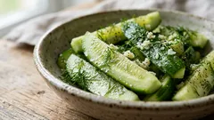 Ogórki bez marynaty — prosta sztuczka, która zapewnia wyrazisty smak